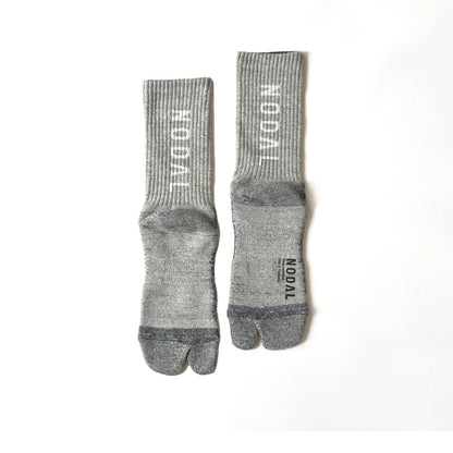 Nodal Logo Grip Socks - Light Gray